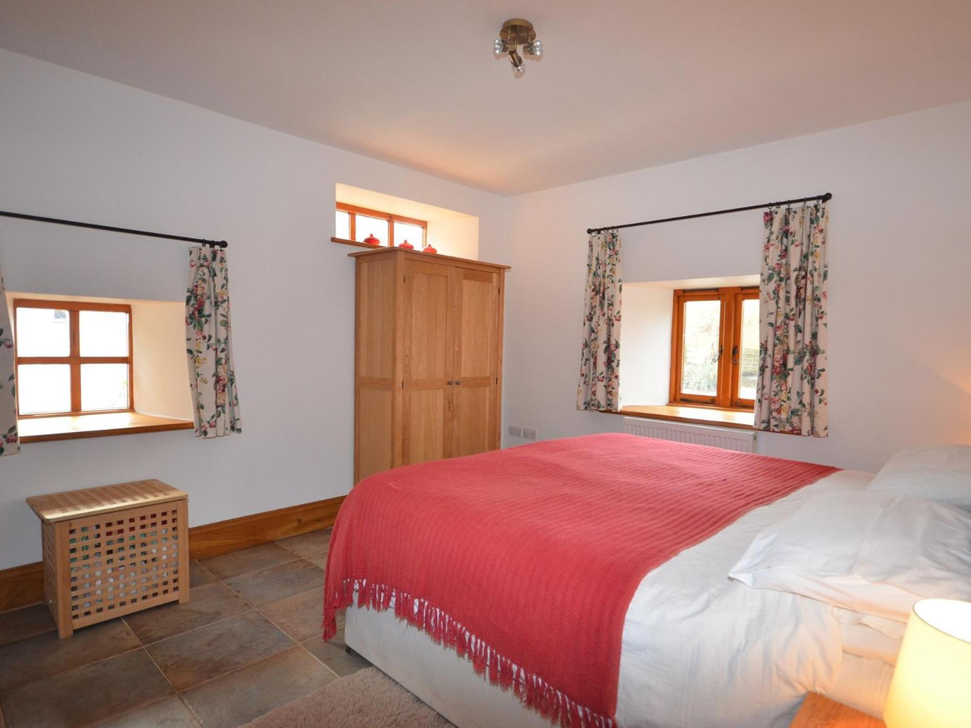 2 Bed In Bridgwater Rexba Villa Spaxton Exterior photo